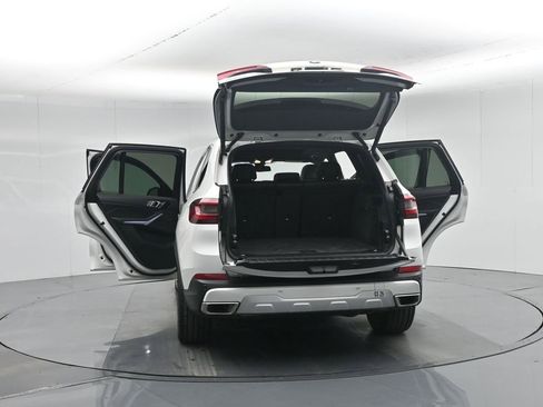 Used 2023 BMW X5 sDrive40i image 43