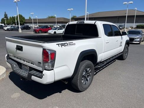 Used 2021 Toyota Tacoma TRD Off-Road w/ Technology Package AWD/4WD image 5