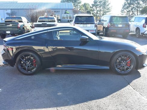 Used 2024 Nissan Z Performance w/ Floor Mat Package image 4