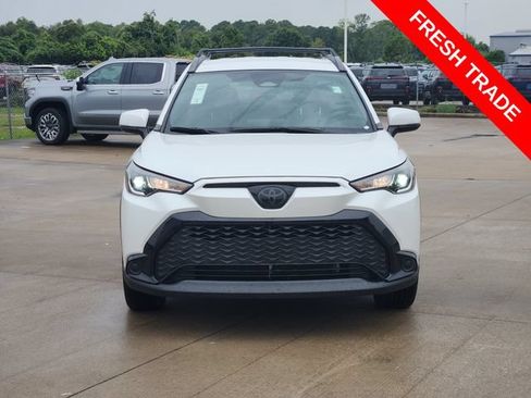 Used 2024 Toyota Corolla Cross AWD Hybrid image 2