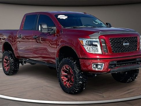 Certified 2018 Nissan Titan PRO-4X w/ Pro-4x Convenience Package image 9