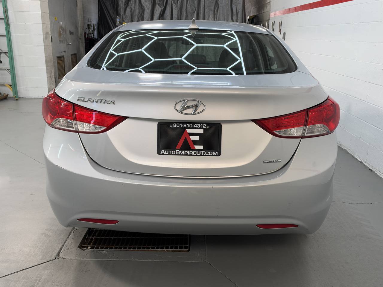 Used 2011 Hyundai Elantra Limited FWD image 5