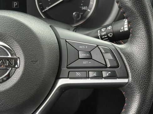 Used 2019 Nissan Kicks SR w/ SR Premium Package FWD image 15