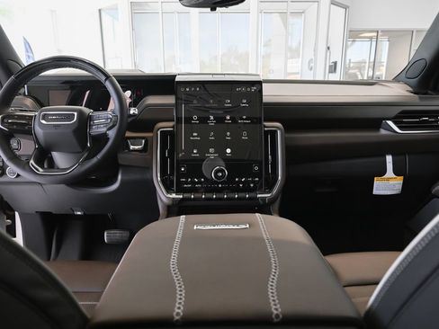 New 2026 GMC Yukon Denali Ultimate w/ LPO, Floor Liner Package image 21