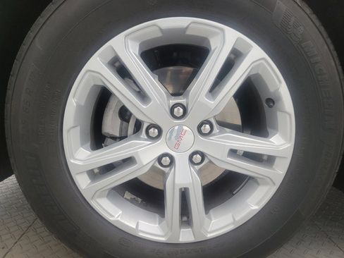 Used 2023 GMC Terrain SLE w/ Driver Convenience Package FWD image 31