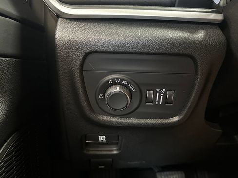 Certified 2023 Jeep Grand Cherokee Altitude AWD/4WD image 19