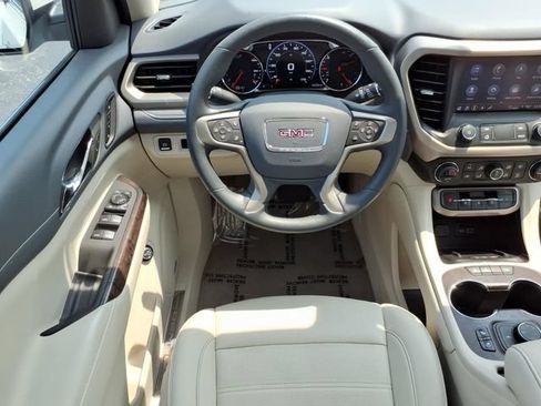 Used 2023 GMC Acadia Denali w/ Denali Technology Package AWD/4WD image 18
