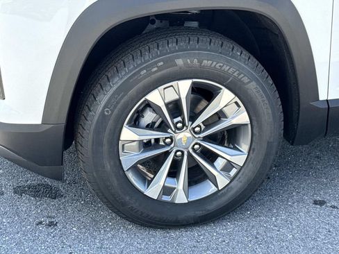 New 2026 Chevrolet Equinox LT AWD/4WD image 16
