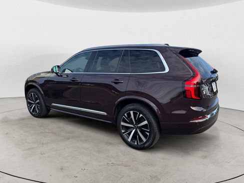 Certified 2025 Volvo XC90 B5 Core AWD/4WD image 4