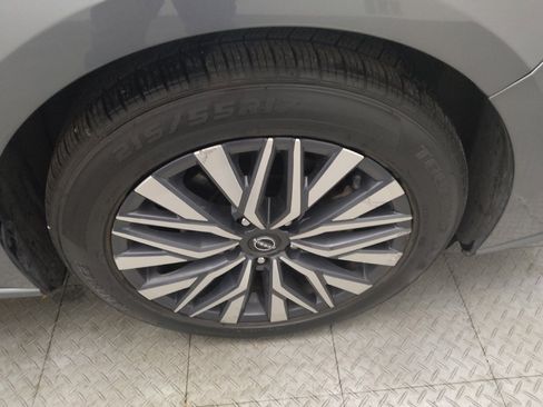 Used 2024 Nissan Altima 2.5 SV image 31