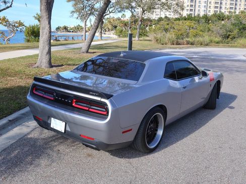 Used 2015 Dodge Challenger SRT Hellcat image 34