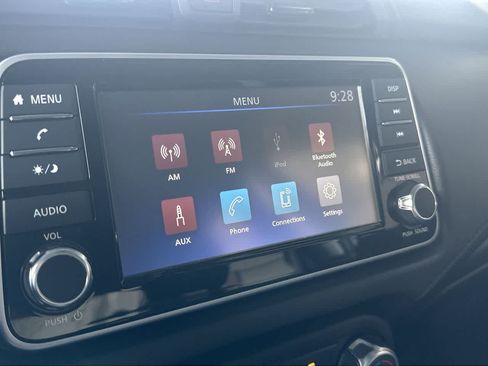 Used 2025 Nissan Versa S w/ Trunk Package FWD image 18