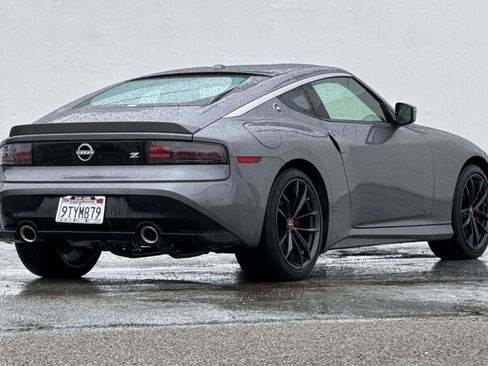 Used 2025 Nissan Z Performance w/ Floor Mat Package RWD image 3