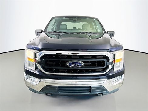 Used 2021 Ford F150 XLT image 2