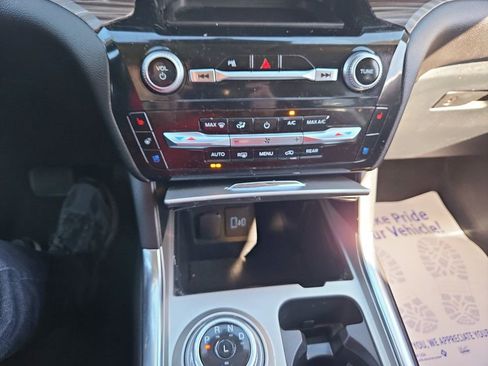 Used 2023 Ford Explorer Limited image 26