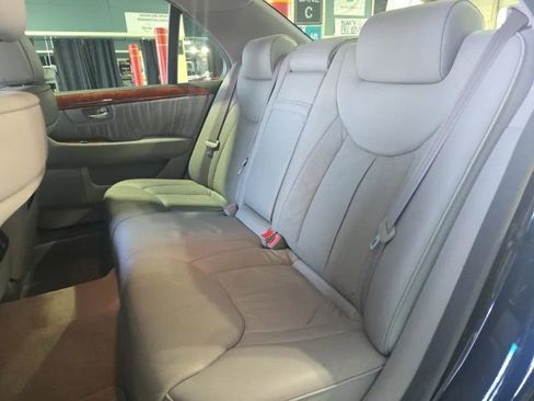 Used 2004 Lexus LS 430 image 4