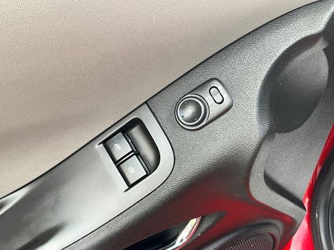 Used 2011 Chevrolet Camaro LS RWD image 18