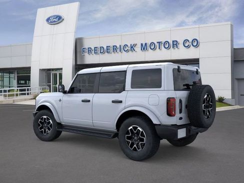 New 2026 Ford Bronco Outer Banks image 4
