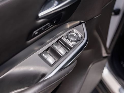Used 2020 Cadillac XT4 Premium Luxury w/ Cold Weather Package FWD image 22