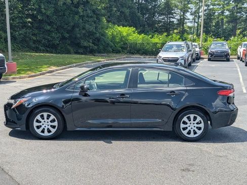 Used 2023 Toyota Corolla LE FWD image 4