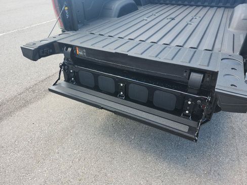 Certified 2026 GMC Sierra 2500 AT4 w/ AT4 Premium Plus Package AWD/4WD image 8