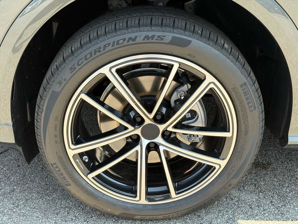 New 2026 Audi Q5 Premium AWD/4WD image 9