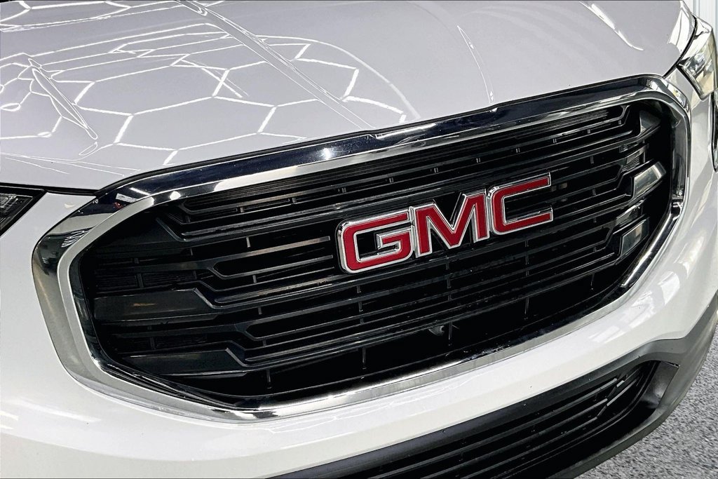 Used 2020 GMC Terrain SLE w/ Driver Convenience Package FWD image 32