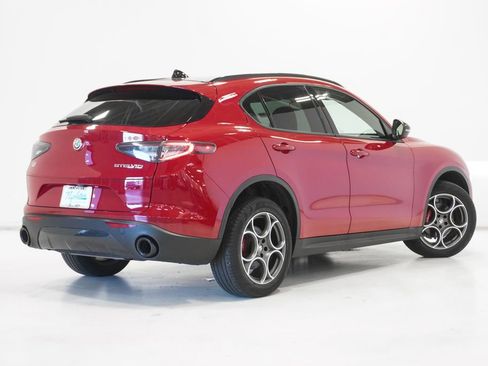 Used 2024 Alfa Romeo Stelvio Sprint image 31