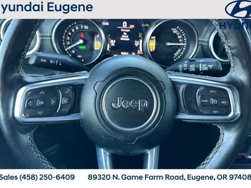 Used 2022 Jeep Wrangler Unlimited Sahara w/ Cold Weather Group image 29