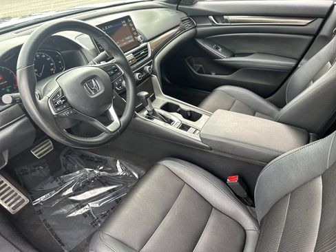 Used 2019 Honda Accord Sport image 9