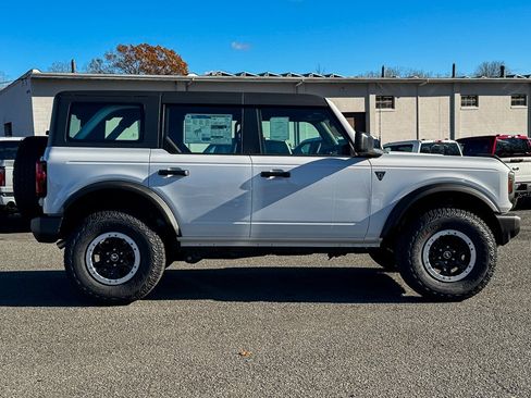 New 2025 Ford Bronco 4-Door w/ Sasquatch Package image 2