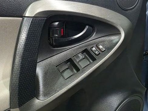 Used 2011 Toyota RAV4 Base image 12