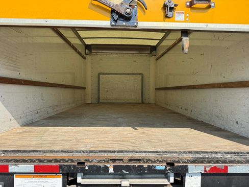 Used 2019 Ford E-350 and Econoline 350 Super Duty RWD image 8