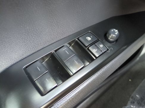Used 2026 Toyota Camry SE FWD image 21