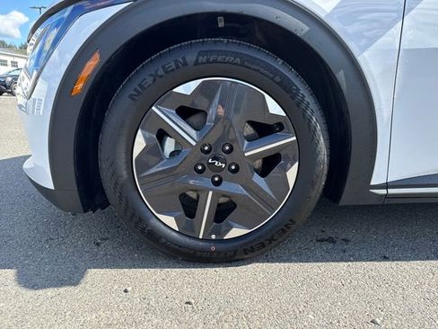 Used 2025 Kia EV6 Light RWD image 27