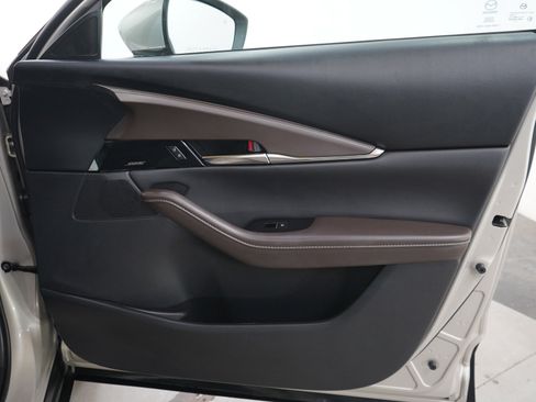 Used 2023 MAZDA CX-30 AWD 2.5 S w/ Premium Package image 12