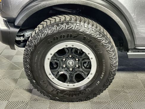 Used 2023 Ford Bronco Badlands w/ Sasquatch Package image 12