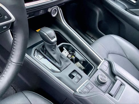 Used 2025 Toyota Grand Highlander AWD image 17