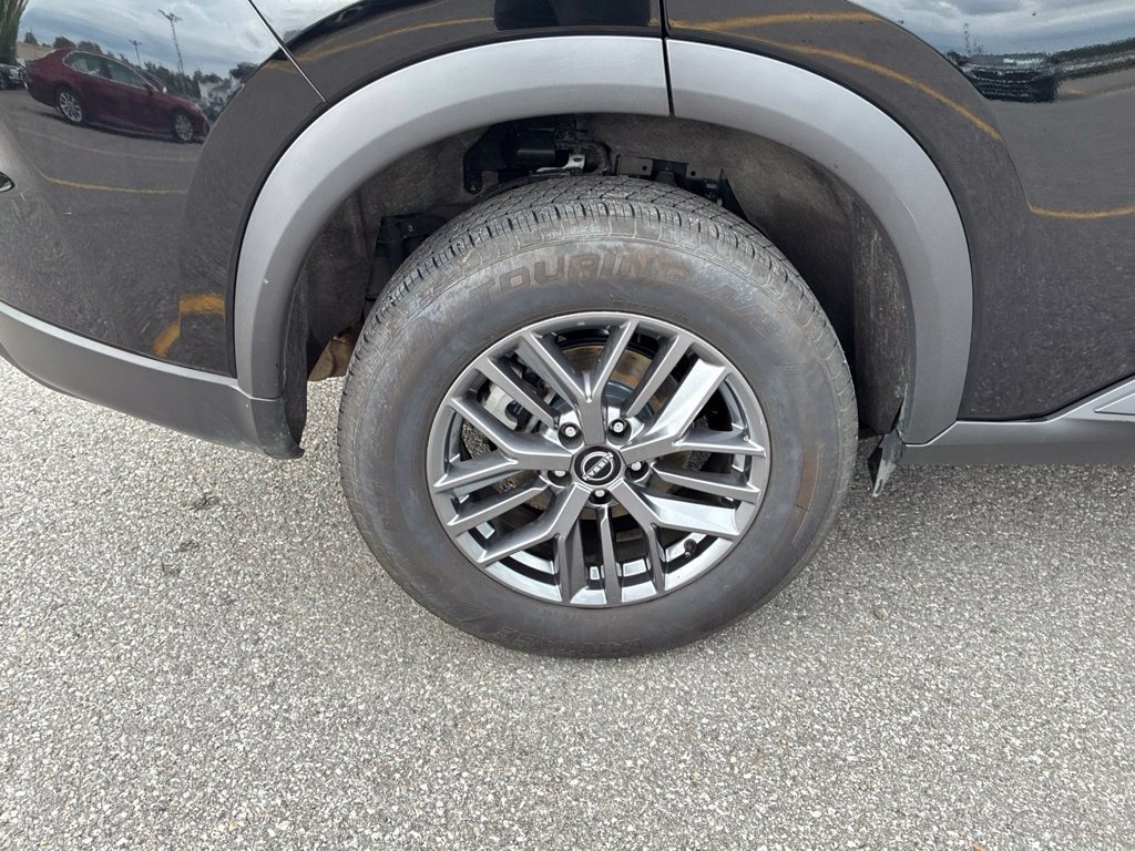 Used 2024 Nissan Rogue S AWD/4WD image 57