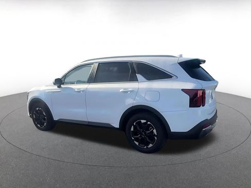 Used 2024 Kia Sorento S FWD image 10