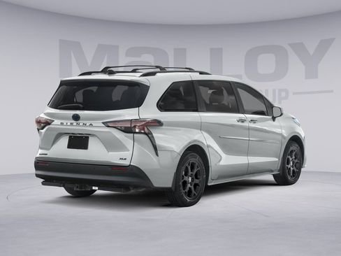 New 2026 Toyota Sienna XLE Woodland Edition AWD/4WD image 2