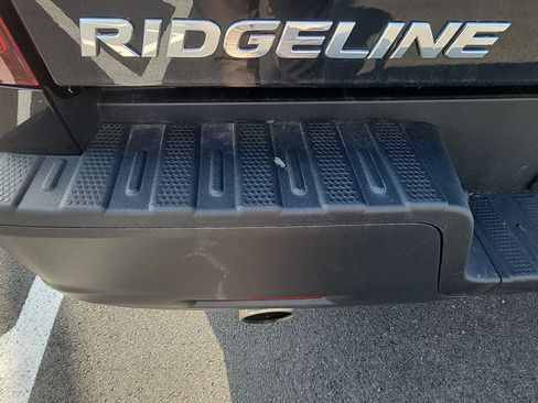 Used 2023 Honda Ridgeline Sport image 6