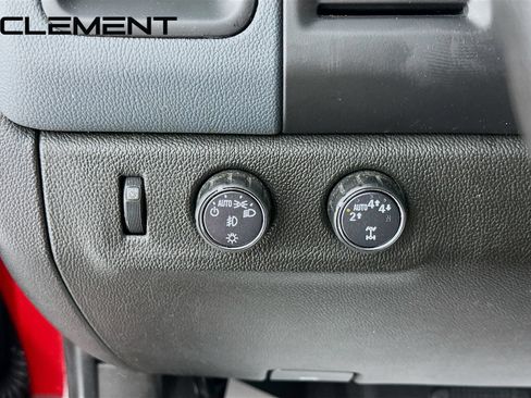 Used 2021 Chevrolet Colorado Z71 AWD/4WD image 13