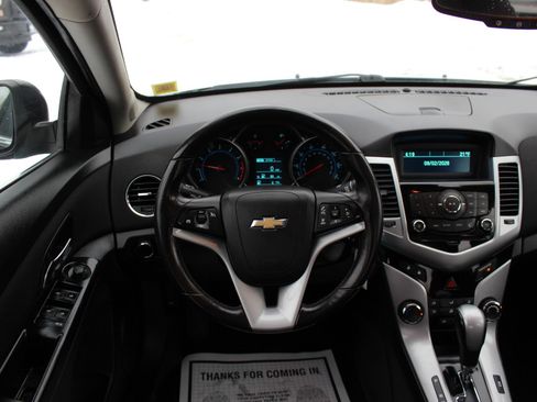 Used 2014 Chevrolet Cruze LT image 19