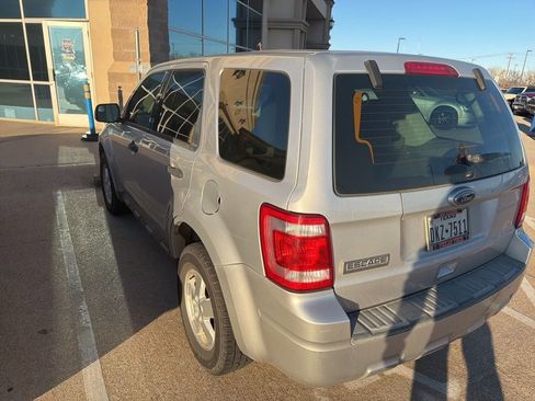 Used 2011 Ford Escape XLS w/ 101A Rapid Spec Order Code image 2