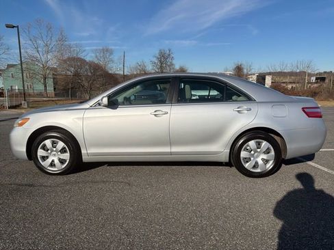 Used 2008 Toyota Camry LE image 5