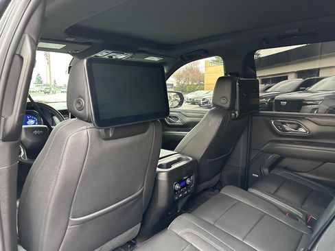 Used 2023 Chevrolet Suburban Z71 w/ Z71 Off-Road Package AWD/4WD image 29