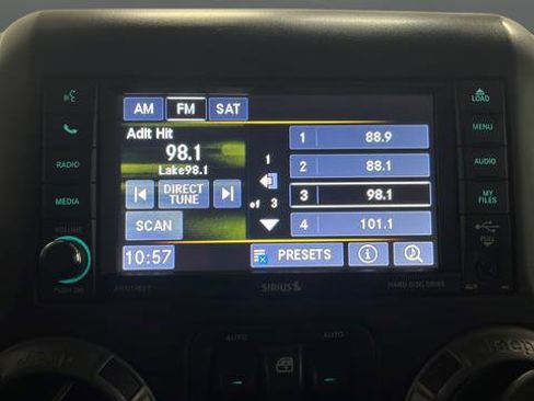 Used 2017 Jeep Wrangler Sport AWD/4WD image 13