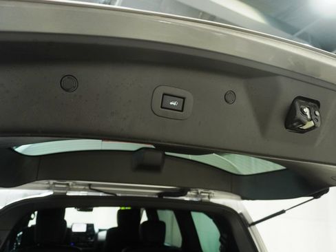 Used 2023 INFINITI QX80 Sensory w/ Cargo Package AWD/4WD image 9