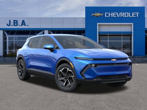 New 2026 Chevrolet Equinox EV LT image 7